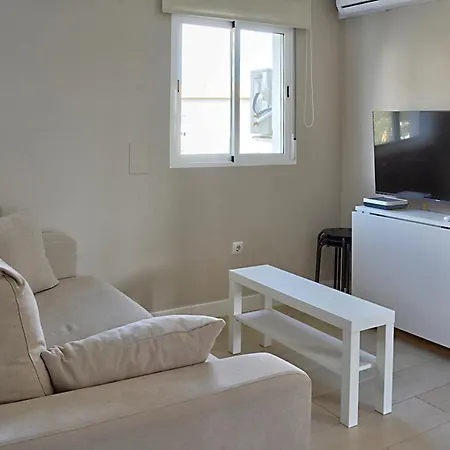 Apartamento De Dos Dormitorios En La Macarena アパート